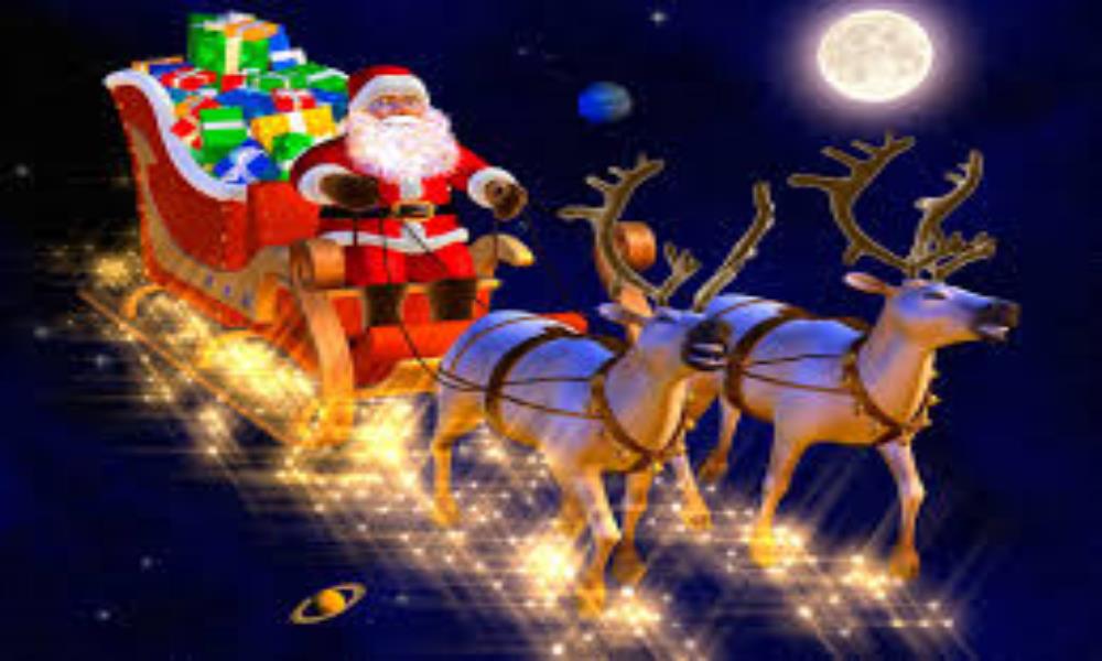 Los ayudantes de Papá Noel animan el centro comercial de Mataderos con actividades navideñas
