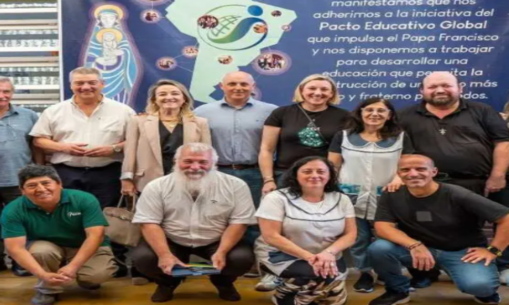 Funcionarios de Castilla y León visitan en Villa Soldati instituto para niños vulnerables