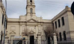 Más de 500 fieles y vecinos colmaron la cena navideña en el Santuario de San Cayetano