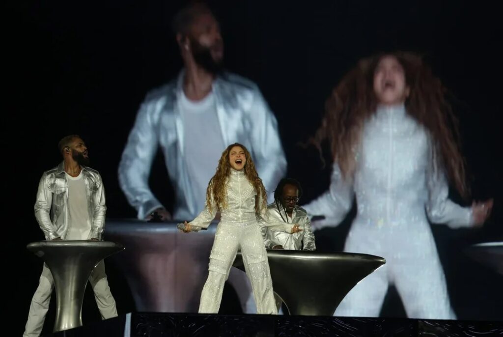 Como Dua Lipa en River, Shakira homenajeó a Gustavo Cerati en Vélez