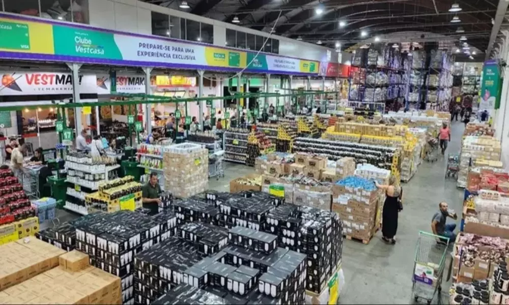 Vestcasa irrumpe en Liniers con precios imbatibles y planea 100 locales en Argentina