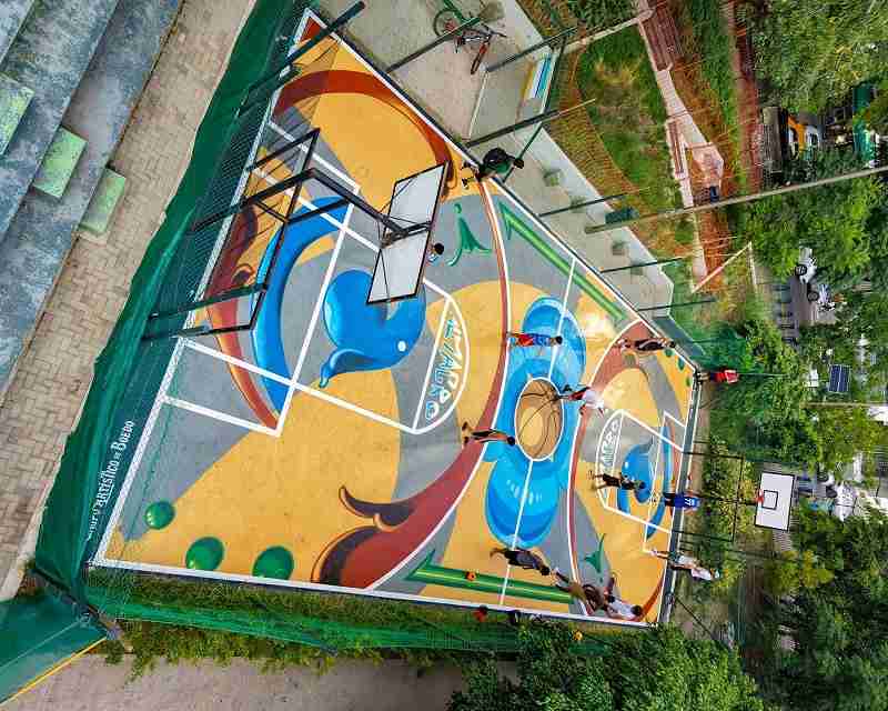 Nuevo mural del Grupo Artístico de Boedo en la cancha de básquet de Plaza Almagro