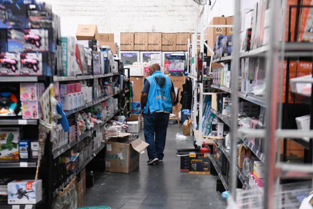 Golpe al contrabando digital: Policía secuestra $120 millones en importaciones ilegales