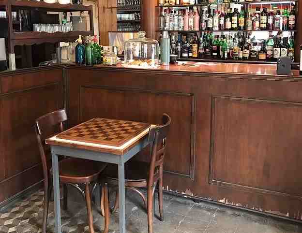 Bar de Viejes lanza el Club Atlético para fortalecer los bares históricos del Abasto y la Ciudad