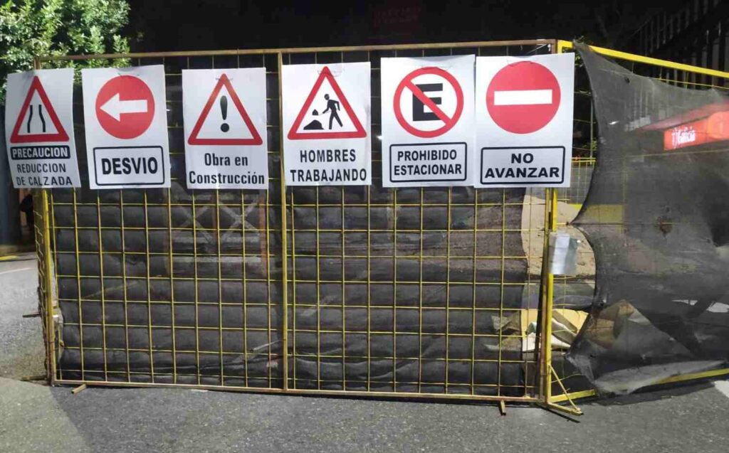Nuevas obras sobre la avenida Corrientes: trabajos en sumideros afectan la vía pública en Abasto y Almagro