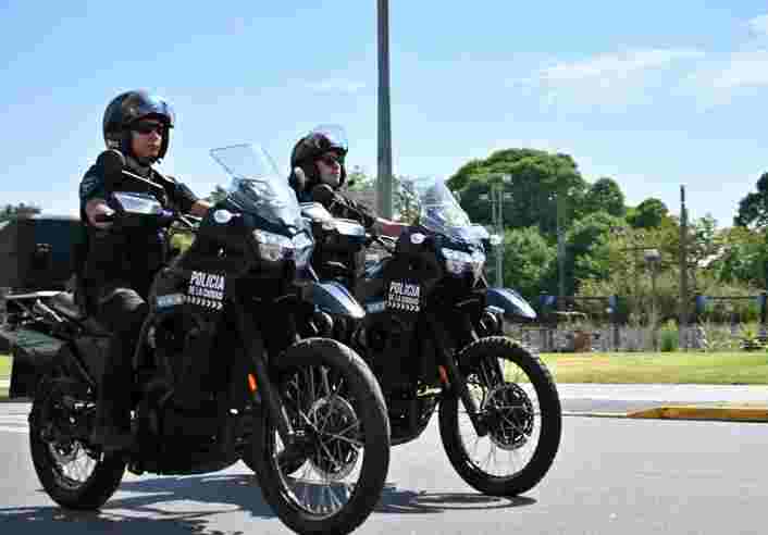 Nuevos uniformes y más equipamiento para la Policía de la Ciudad