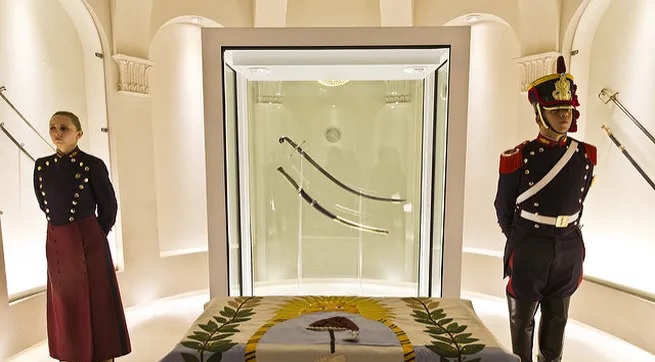 De San Telmo a Palermo: el sable corvo de San Martín dejará el Museo Histórico Nacional y estará al cuidado de los Granaderos