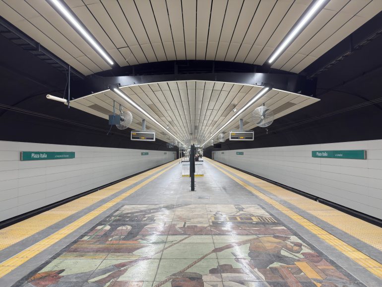 Reabre la estación Plaza Italia