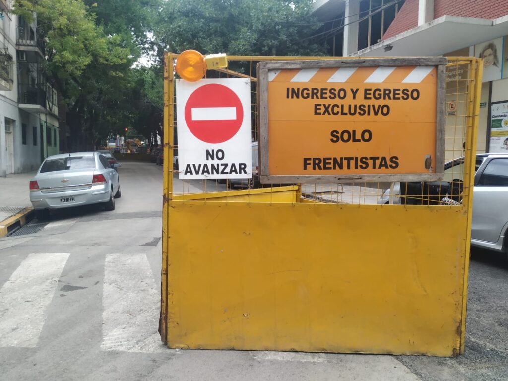 Cortes en Larralde y Freire por obras hidráulicas: desvíos, prohido estacionar y paradas provisorias de los colectivos 29 y 130