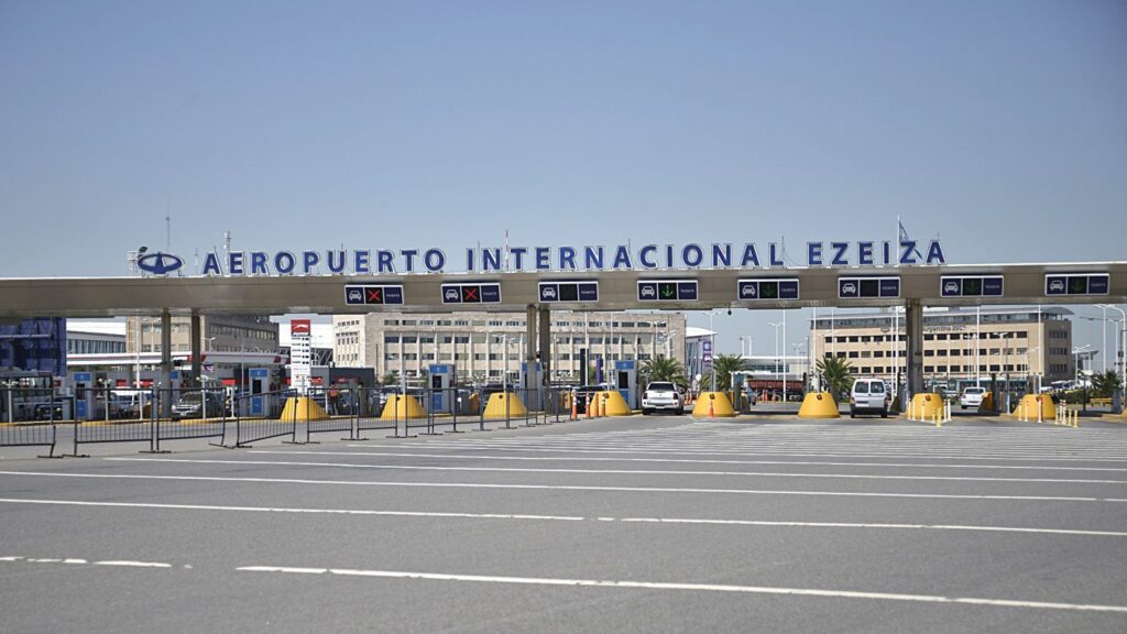 Paro total de ATE-ANAC paralizará aeropuertos del país este lunes