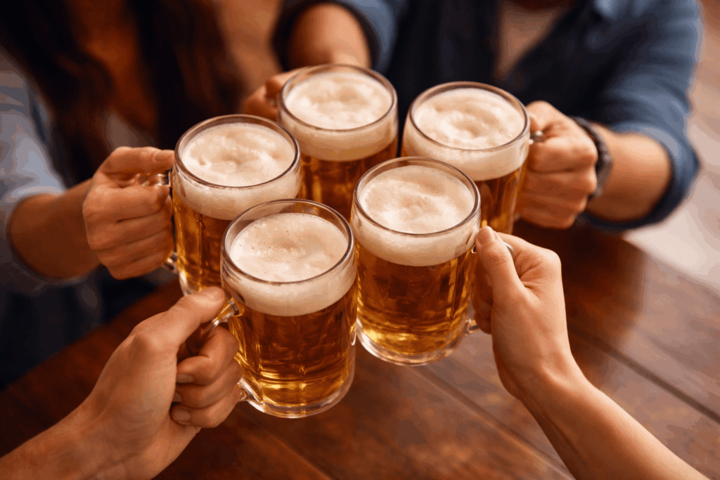 Eventos de verano para conectar en persona: bares porteños apuestan a los encuentros sociales sin pantallas