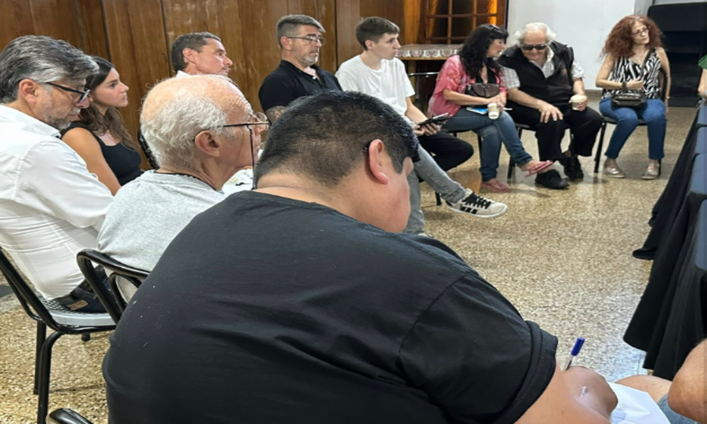 Mosquera Fantoni encabeza encuentro con vecinos de Parque Avellaneda