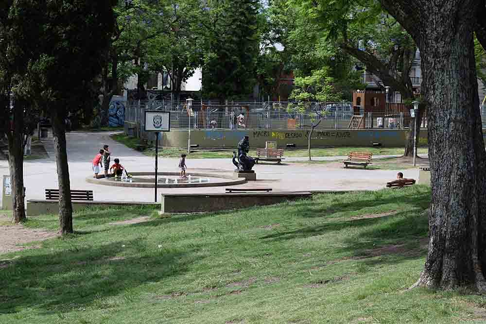 San Cristóbal: gestión de trámites vecinales en la Plaza Martín Fierro