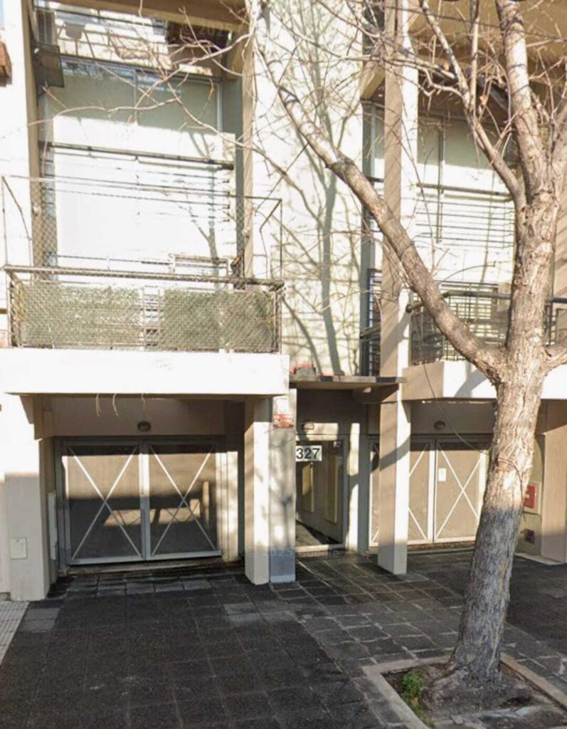 Dos detenidos por una entradera en Liniers