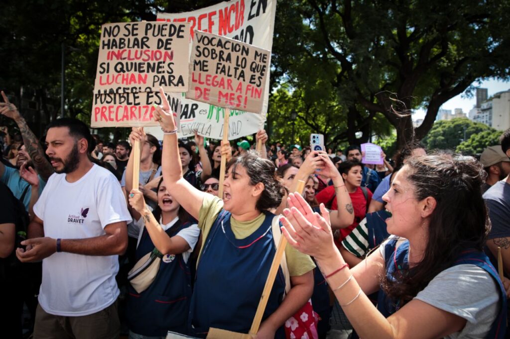 Protesta frente al Ministerio de Salud de la Nación por la emergencia en discapacidad