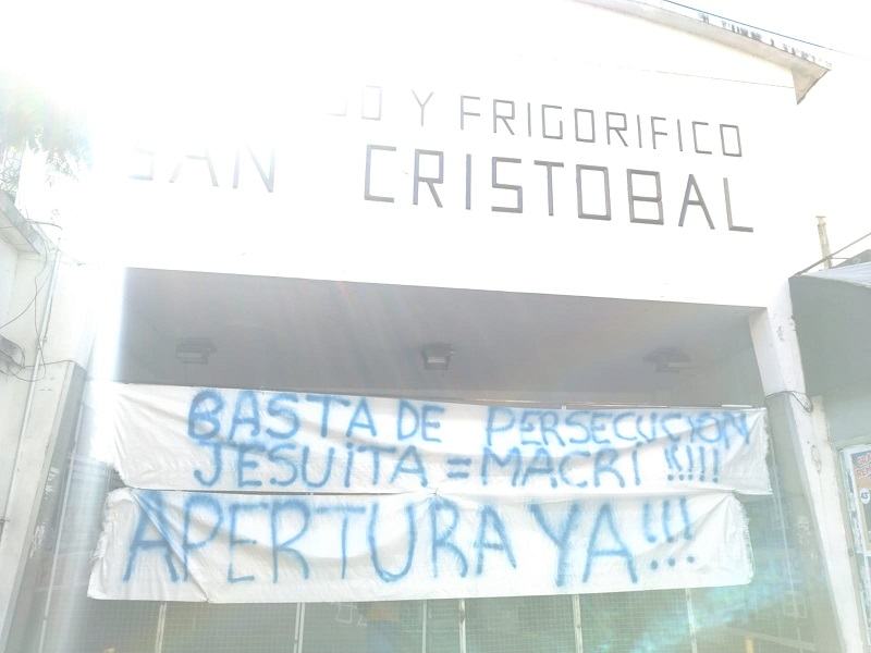 Línea F: manifestaciones en el Mercado de San Cristóbal como repudio a la expropiación
