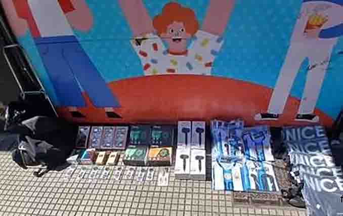 Detienen a cuatro mujeres por una serie de hurtos en comercios de Once