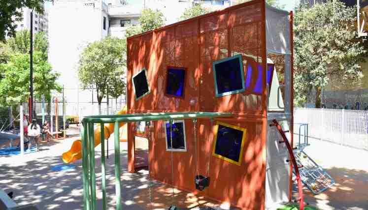 Balvanera: tras reclamos vecinales, finaliza la reforma en Plaza Tuñón con una propuesta lúdica en honor al poeta