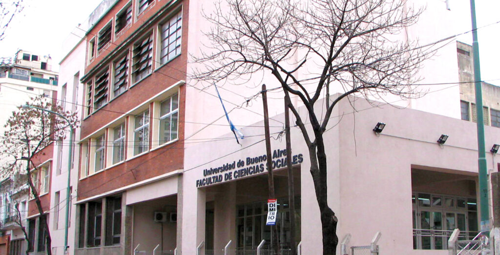 Constitución: festival Sociales UBA por la Memoria con Barbi Recanati, Fonso y Las Paritarias y La Coneja China