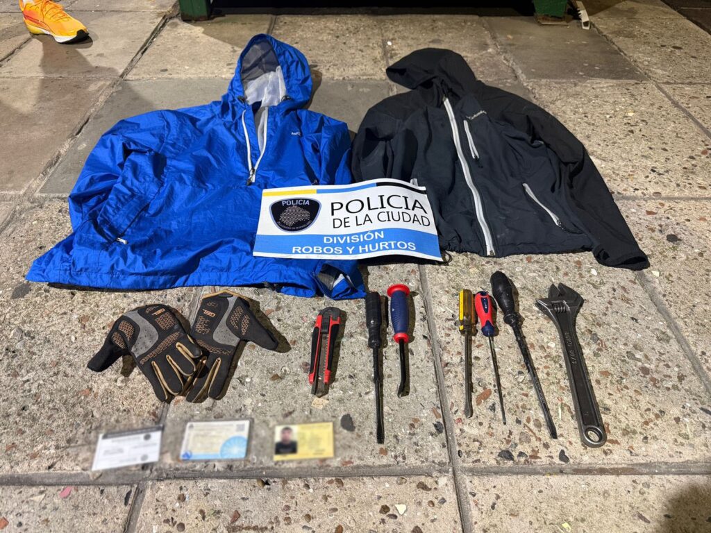 Detuvieron en el centro a tres ciudadanos chilenos acusados de robar una fábrica en Villa Soldati