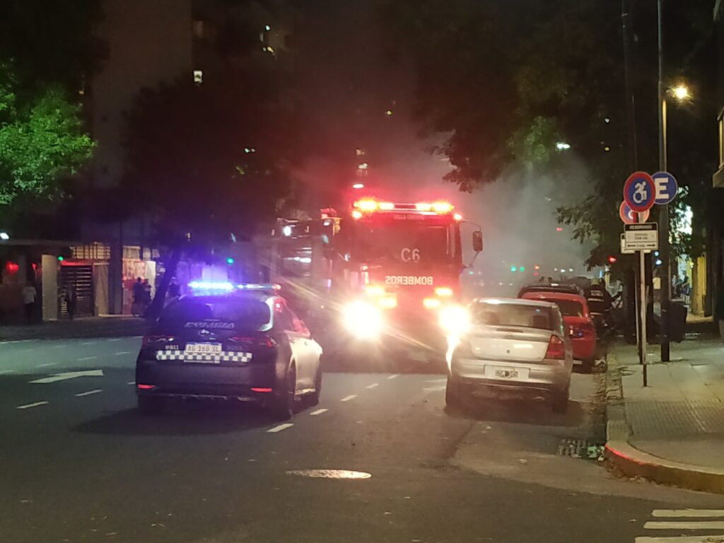 Almagro: incendio en un contenedor de basura a metros de una estación de servicio