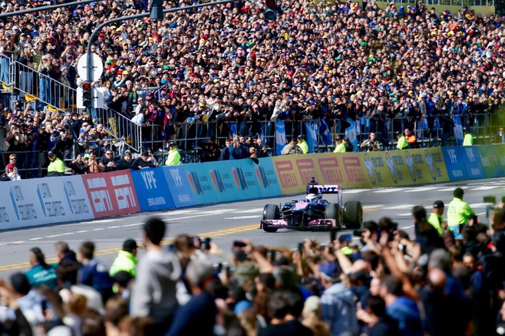 Franco Colapinto realizó una exhibición histórica ante 600.000 personas en Palermo y se reaviva el sueño de la Fórmula 1 en la Ciudad