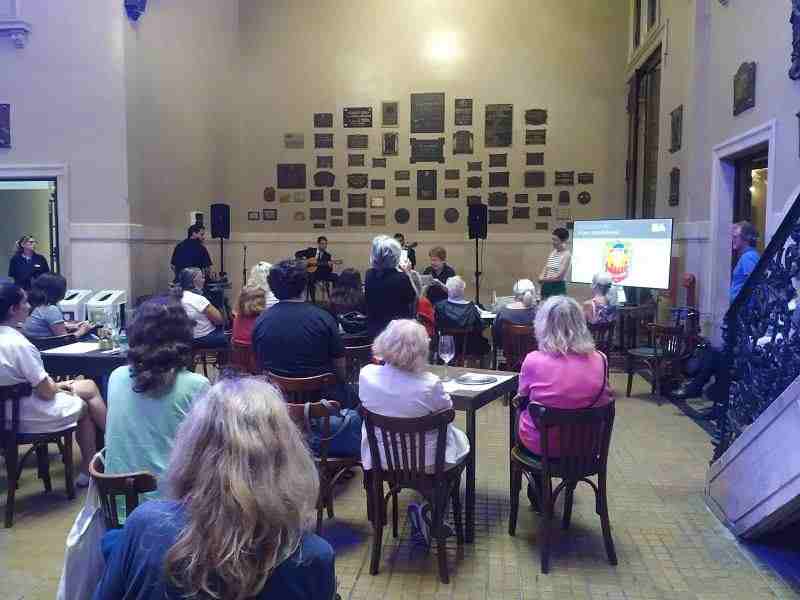 Aniversario del barrio de Balvanera: festejo con música, historia y torta en la Casa de la Cultura