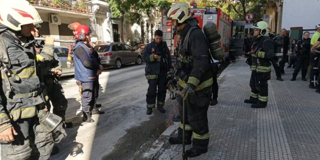 Derrame de mercurio en un hospital de Barracas obligó a evacuar un sector y activó un operativo de bomberos