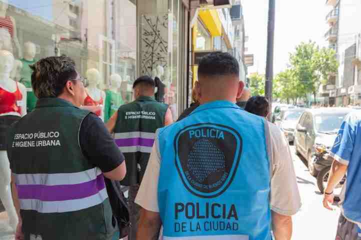 Vendedores ambulantes de Once lanzan agrupación y denuncian persecución institucional: contrapunto con quienes defienden los operativos policiales