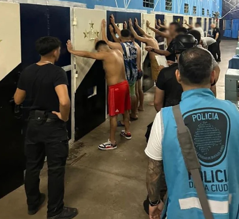 La Policía de la Ciudad desarticuló una banda dedicada a la sextorsión que operaba desde cárceles bonaerenses