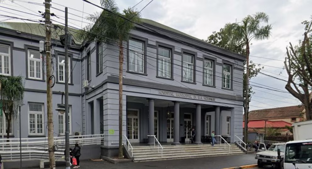 Allanaron a una anestesióloga por el presunto robo de fentanilo en un hospital de Vicente López