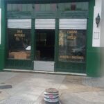 El Viejo Buzón en Caballito: retiran temporalmente el icónico buzón de la vereda para restaurarlo