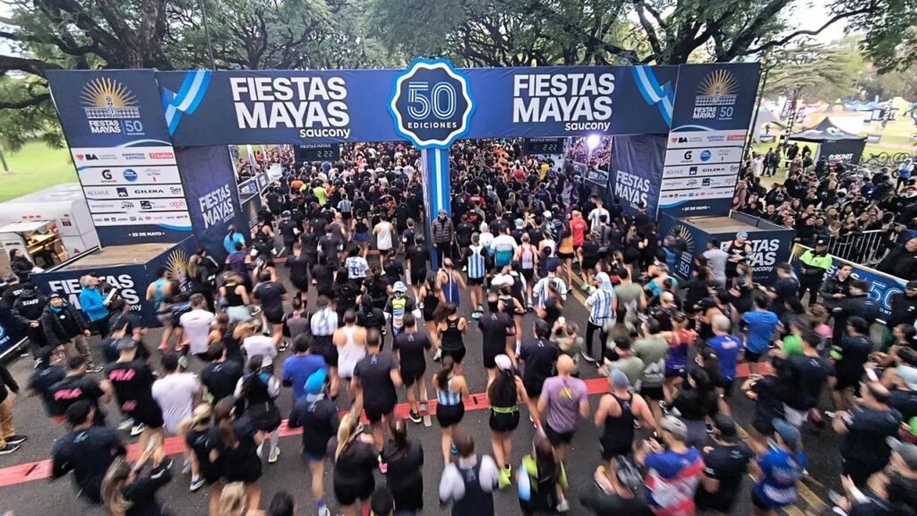 Más de 15.000 corredores participaron de las Fiestas Mayas en una edición histórica en Palermo
