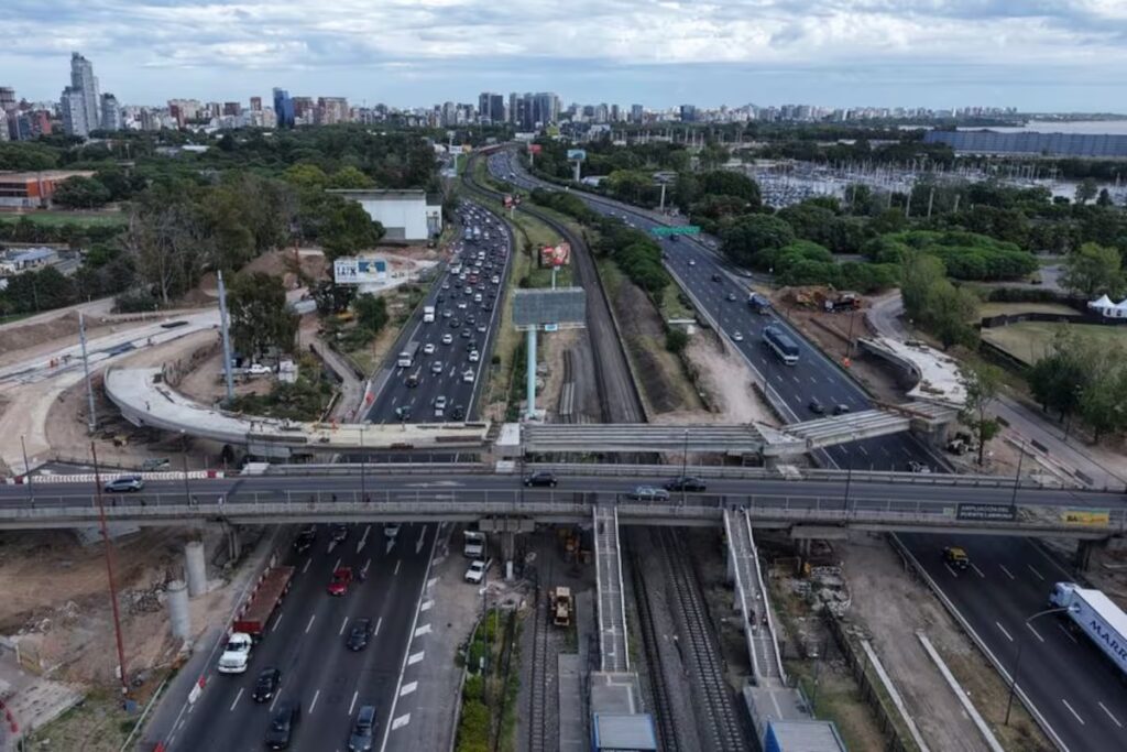 Cómo cambia la circulación del nuevo Puente Labruna, en Núñez, tras una ampliación que duplica su capacidad