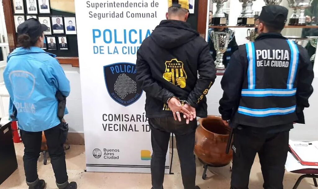 Cómo fue la condena al hincha de Peñarol detenido con un arma en la previa del partido con Platense