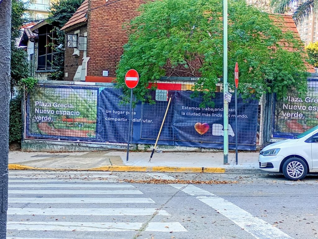Tras más de un año y medio sin novedades, vecinos de Núñez siguen expectantes por la construcción de la plaza en Grecia y General Paz