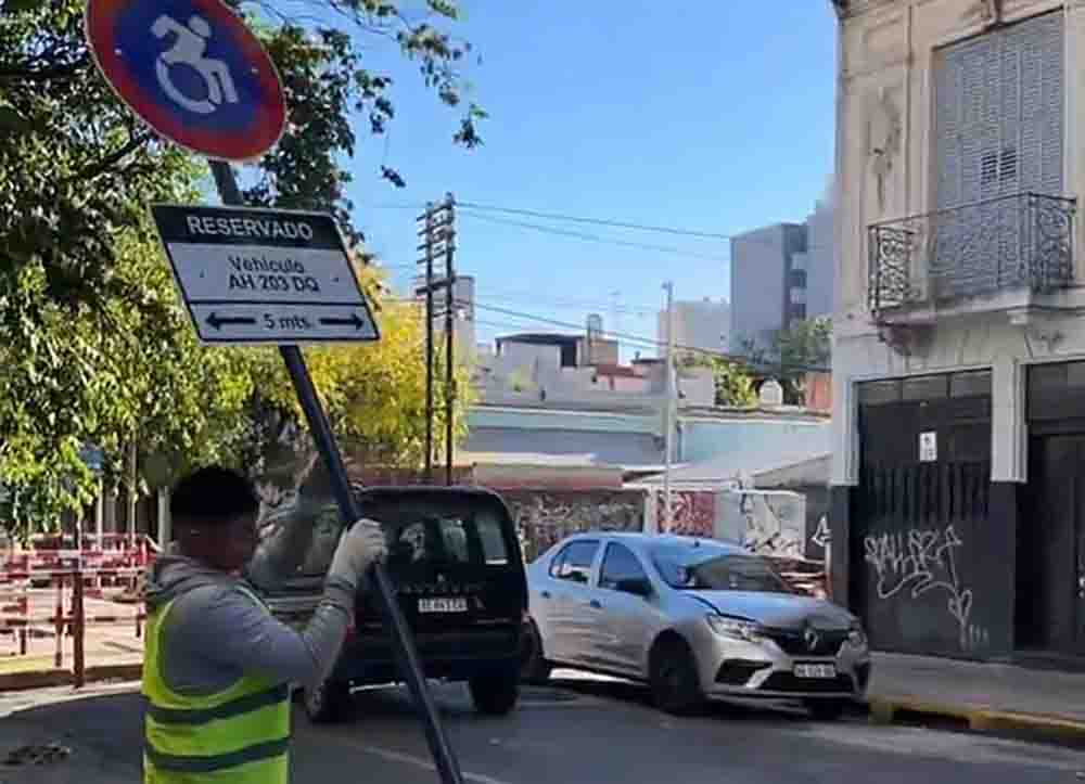 El gobierno porteño quitó “272 estacionamientos truchos” para personas con discapacidad no habilitados