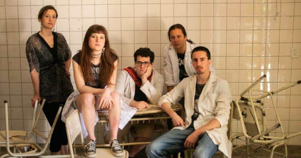 Almagro: “Chicos y chicas quieren rock”, una obra sobre la pérdida y el paso del tiempo en el Teatro del Pueblo