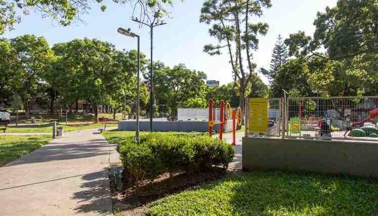Vecinos e instituciones celebran con actividades recreativas los 157 años de San Cristóbal en Plaza Martín Fierro