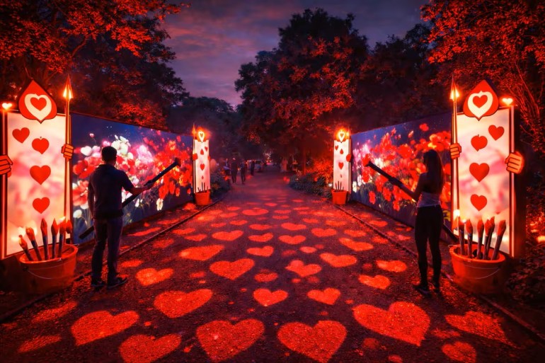Maravillosa Alicia transforma el Jardín Botánico en una experiencia inmersiva