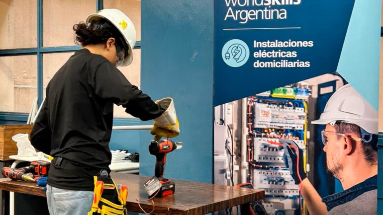 Alumnos de escuelas técnicas porteñas buscan un lugar en el Mundial de Oficios de China