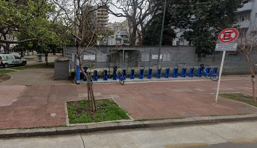Villa Urquiza: debaten otorgar por 20 años un predio en la Plaza Marcos Sastre a un centro de jubilados