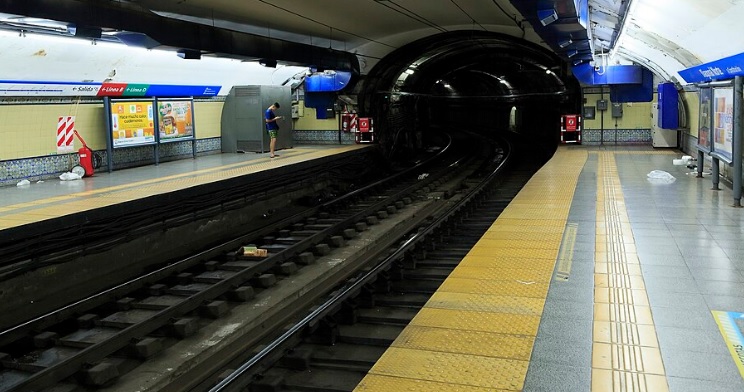 Subte: después del paro en la Línea C, apertura de molinetes en Diagonal Norte