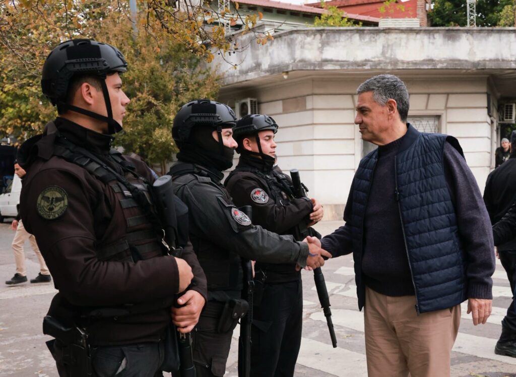 El Gobierno porteño prorrogó la emergencia en comisarías y alcaidías por un año