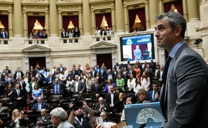 Almagro: investigan la muerte de un directivo de una empresa de suplementos vinculado a Martín Menem