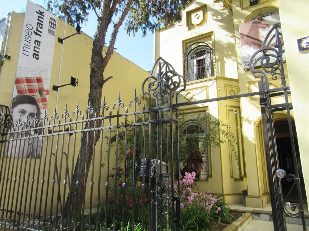 Coghaln: Premios Ana Frank 2026 para Spinetta, Moria Casán y el Tribunal del Juicio a las Juntas
