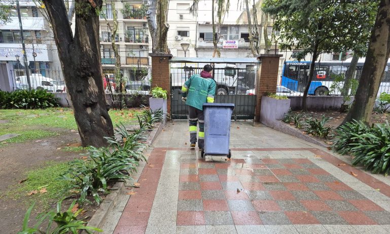 De los comedores escolares a los espacios verdes: la Ciudad ya transformó más de 326 toneladas de residuos en compost