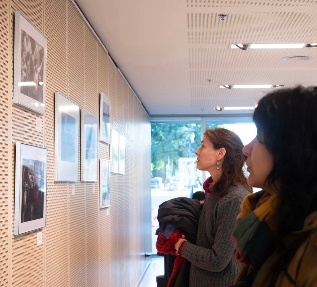 Gratis en Parque Patricios: AGN expone fotos mundialeras con Maradona y multitudes albicelestes