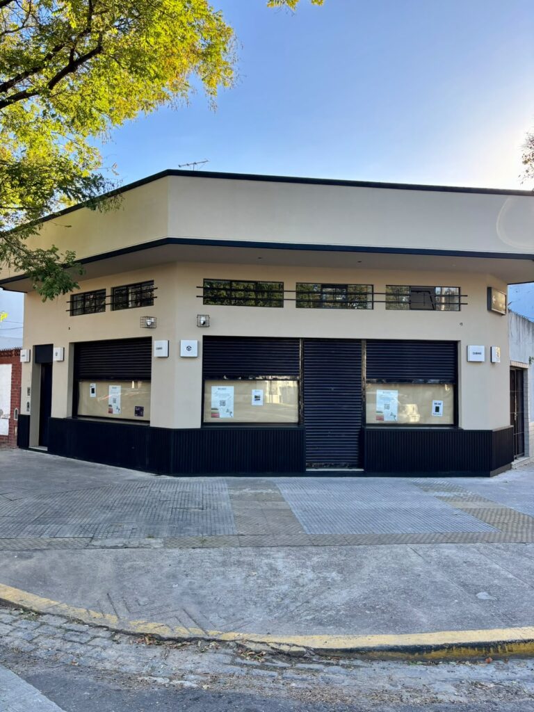 “Primero elegimos Saavedra”: a fin de mes abre Cubiko, una librería con libros, juegos y papelería