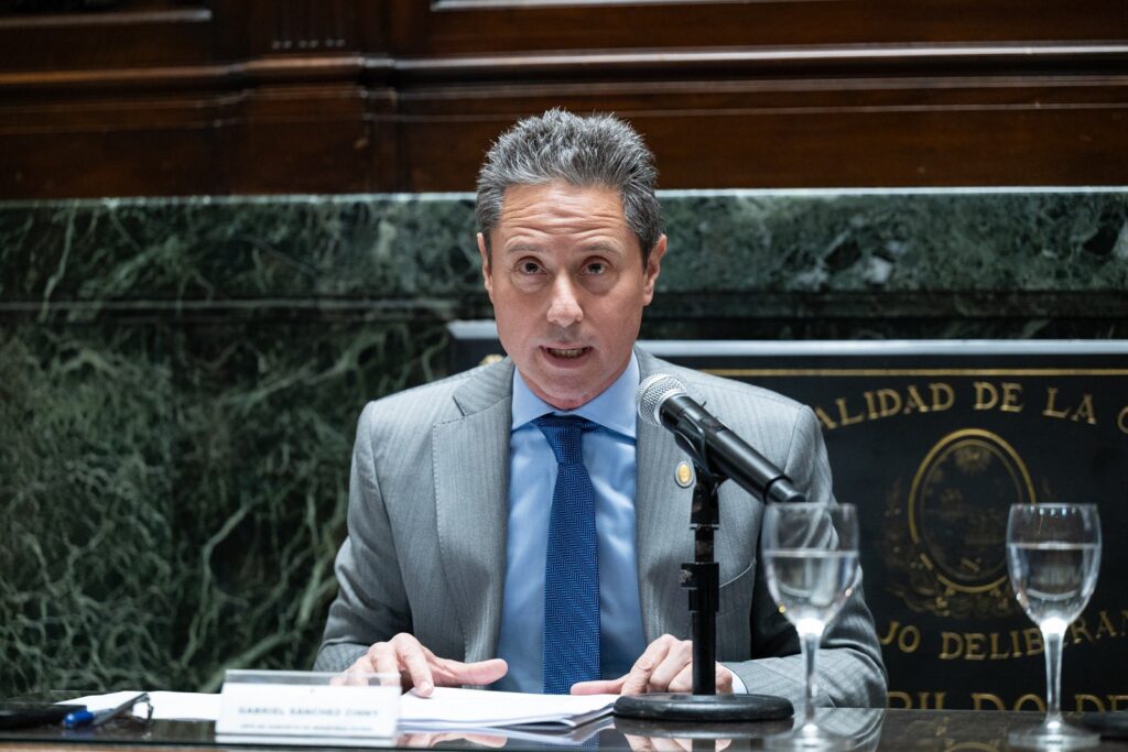 Gabriel Sánchez Zinny presentó el informe de gestión en la Legislatura porteña
